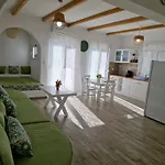 شقة Seva's House Psinthos
